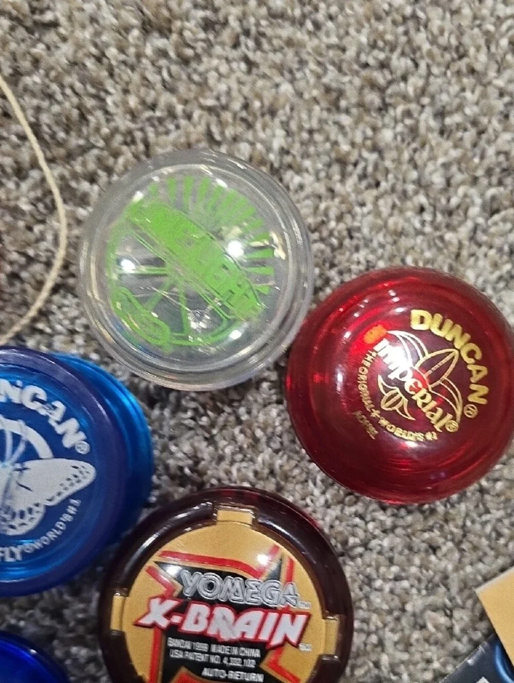 Assorted Set Of Vintage Yo-Yo with A 1955 Trick Book